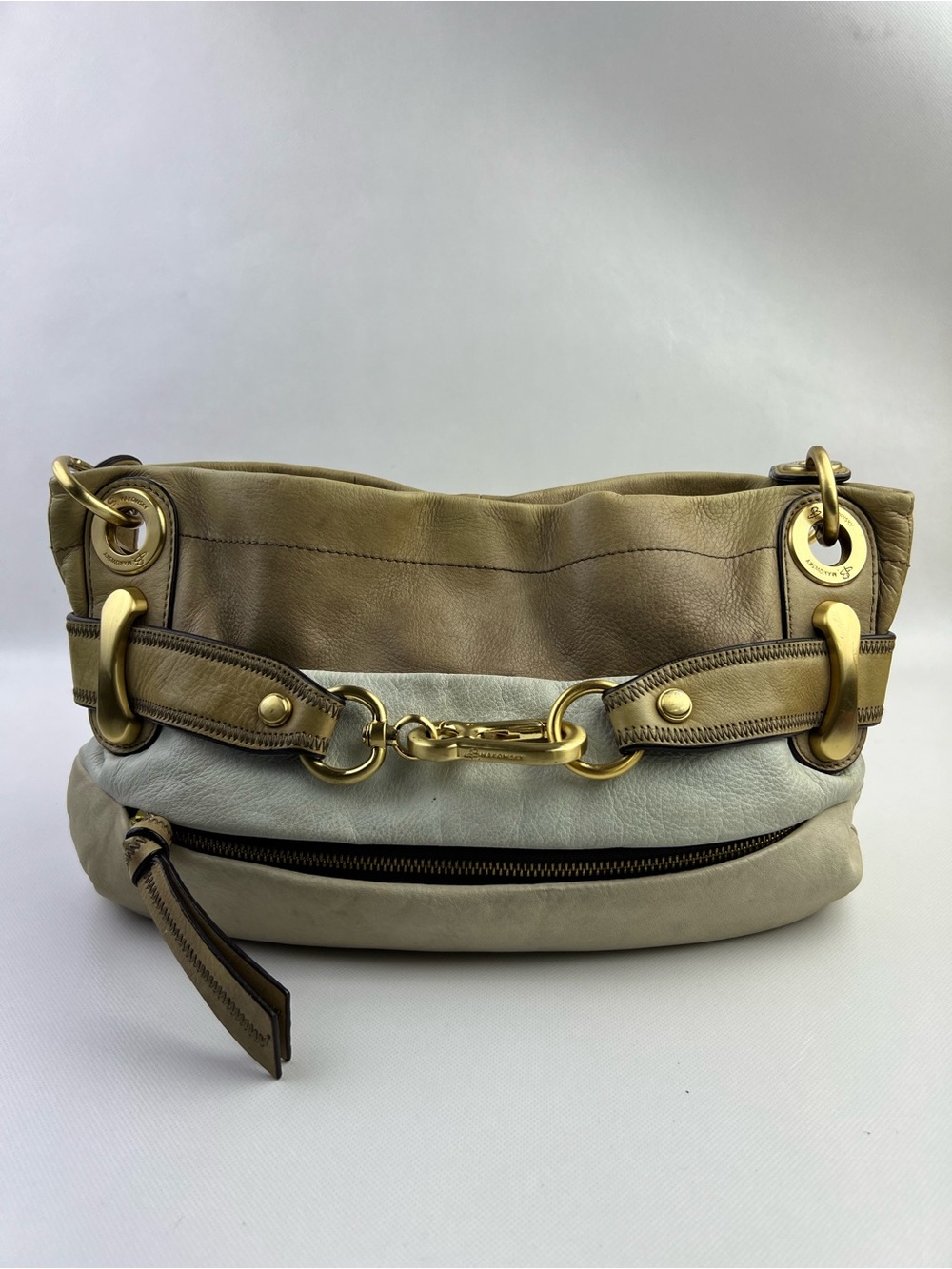 B. Makowsky Women Leather Shoulder Bag Purse Magnetic Snap White Brown Gold